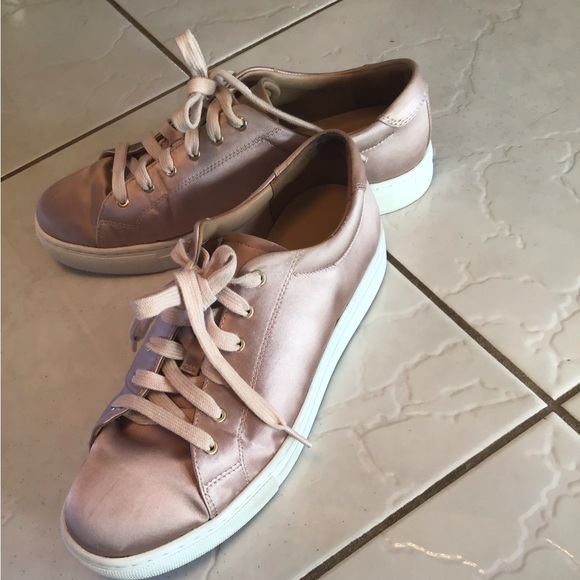 Club Monaco Satin Pink Sneakers - Picture 3 of 5